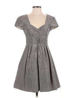 Nanette Lepore Casual Dress Size: 4 Gray Dresses - used. 70% ACRYLIC, 19% VISCOSE, 7% POLYAMIDE, 4% NYLON, Fit & Flare, V Neck, Houndstooth, Knee Length, Short Sleeve | Nanette Lepore Casual Dress - Fit & Flare: Gray Houndstooth Dresses - Used - Size 4 Fitted Plaid Dress For Formal Occasions, Elegant Fitted Plaid Dress With Short Sleeves, Formal Fitted Plaid Dress, Elegant Spring Midi Dress With Houndstooth Pattern, Elegant Spring Mini Dress With Houndstooth Pattern, Elegant Midi Dress With Houndstooth Pattern For Spring, Elegant Houndstooth Mini Dress For Spring, Elegant Houndstooth Midi Dress For Spring, Elegant Mini Dress With Houndstooth Pattern For Spring