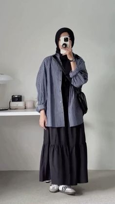 #modestwear #modestwear #modestwearinspiration #modestinspiration #hijabi #hijabiinspiration #outfit #outfitinspo #outfitinspiration Modest Casual Outfits Muslim, Modest Hijabi Outfits Casual, Modest Clothing Muslim, Bella Square, Cotton Hijab