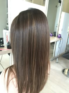 Natural Hair Dye For Brown Hair, Brown Hair With Brown Lowlights, Natural Looking Highlights For Brunettes, Partial Caramel Highlights, Lowlights For Brunettes, Multi Tone Hair, Multi Tone Hair Color, Caramel Babylights, Balayage Straight Hair