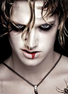 Men’s Halloween Makeup Ideas; Blogtober #20 – Thephillipsfamilybrew Male Vampire Makeup, Halloween Makeup For Men, Mens Halloween Makeup, Costumes Faciles, Original Halloween Costumes, Vampire Makeup Halloween, Male Vampire, Vampire Makeup, Valentines Day Makeup