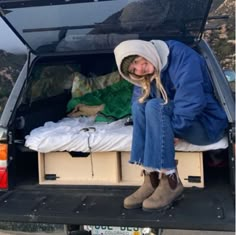 Van Life Outfits, Granola Girl Winter Outfits, Granola Girl Clothes, Outdoor Girl Aesthetic, Adventure Girl Aesthetic, Granola Girl Winter, Granola Girl Fits, Granola Girl Summer, Camping Fits