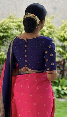 Pattu Pattern Blouse Designs, Pan Shape Neck Design Blouse, Blouse Pattern Latest, Back High Neck Blouse Designs, Front Neck Blouse Design Latest, Patola Blouse Design Work, Pattu Sari Blouse Designs Latest, Puff Hands Blouse Designs, Patch Work Blouse Designs Latest