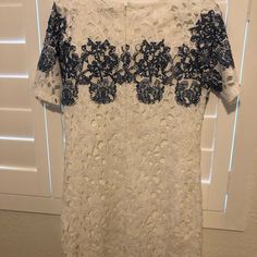 Never Used White Badgley Mischka Mini Dress Elegant Sheath Mini Dress For Garden Party, Badgley Mischka Dress, Lace White Dress, Badgley Mischka, Blue Accents, White Lace, Accent Colors, Size 10, Lace Dress