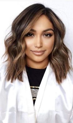 Lob Hair Color Ideas Brunettes, August Outfits Women Work, Short Hairstyle Women Fall 2023, Jlo Hair 2023, Brown Medium Hair With Highlights, Partial Highlights For Dark Brown Hair, Balayage For Dark Brown Hair Shoulder Length, Dark Brown Bayalage Hair Short, Medium Brunette Hairstyles