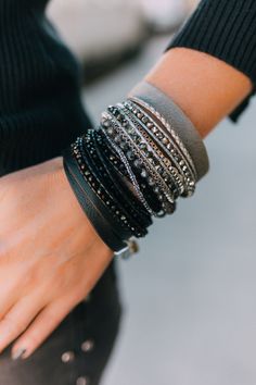 Erin Busbee, Bracelets Outfit, Busbee Style, Victoria Emerson, Inexpensive Jewelry, Bracelets Fashion, Double Wrap Bracelet, Studded Jeans, Fashion For Women Over 40