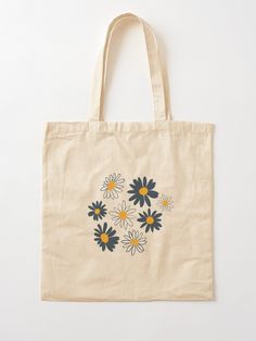 Diy Tote Bag Design, Watercolor Daisy, Totes Ideas, Bag Painting, Canvas Bag Design, Daisy Bouquet, Bag Craft, Diy Bag Designs