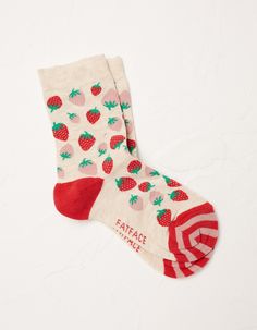 Keep their toes nice and warm with these super cute and incredibly soft socks.