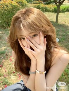 Hair Color Douyin, Sweet Tea Hair Color, Blondeish Brown Hair, Strawberry Milk Tea Hair, Brown Milk Tea Hair Color, Mill Tea Hair Colour, Boba Tea Hair Color, Honey Milk Tea Hair Color, Pastel Brown Hair