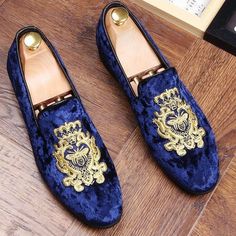 Purple Shoes Outfit, Dress Shoes Flats, Blue Velvet Shoes, Embroidered Loafers, Loafers Dress, Men's Wedding Shoes, Velvet Slippers, Velvet Loafers, Flat Dress Shoes