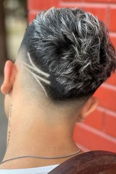 V Fade Design, Hair Lines For Men, Drop Fade Design, Corte Freestyle, Low Fade Em V, V Shaped Haircut