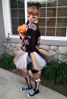 Halloween Consumes, Saints Game Day Outfit, Best Kids Costumes, Saints Game, Tie Ribbon, Game Day Outfit, Halloween Costumes For Teens, Cute Halloween Costumes, New Orleans Saints