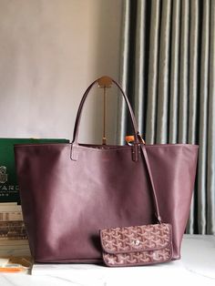 Size: Standard Size It comes with Dust box, Care manual, Tag, and Paper bag. Shopping Tote Bag With Case Included, Designer Burgundy Bag For Everyday, Luxury Large Capacity Burgundy Bag, Paper Bag, Things To Come