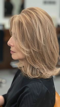 Blonde Hair Older Women, Long Hair Over 60 Aging Gracefully, Best Blonde Hair, Stylish Hair Colors, Hair Older Women, Blonde Hair Ideas, Hairstyles For Older Women, Color Rubio, Blond Balayage