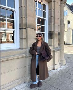 Trench Coat Outfit Fall, Fall Trench Coat, Fall Trench, Trench Coat Outfit, Coat Outfit, Brown Fall, Coat Outfits, Fall Street Style, Autumn Photography