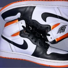 Air Jordan 1 Retro High Og ‘Electro Orange’ Size 10 Men Shoes Air, Air Jordan 1 Retro High Og, Air Jordan 1 Retro High, Air Jordan 1 Retro, Jordans For Men, Jordan 1 Retro High, Jordan 1 Retro, Air Jordan 1, Jordan Shoes