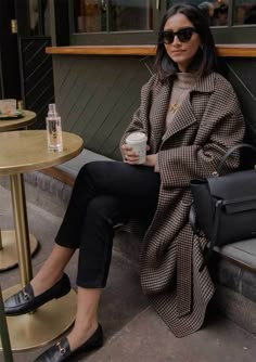 Autumn Wishlist, Vinter Mode Outfits, Croc Accessories, Minimalist Moda, Stylish Winter Outfits, Chique Outfits, Fall Dress Outfit, Style Inspiration Fall