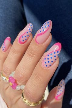 Nail Design Glitter, Daisy Nails, Polka Dot Nails, Her Nails, Dots Nails, Almond Acrylic Nails, Daisy Flowers, Dream Nails, Fire Nails