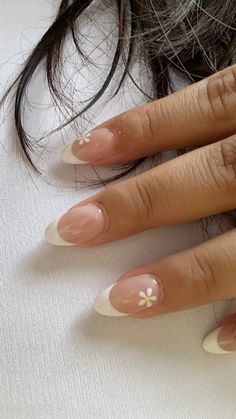 Nails inspo, summer nails, french tip French Tip Nails Simple Design, Simple Cute Nails French Tip, Simple Nail Ideas Aesthetic, French Tip With Small Flower, Nails Design With French Tip, Cute Flower Designs For Nails, Cute French Tip Nails With Flowers, Nails Inspo School, French Nails With Pattern