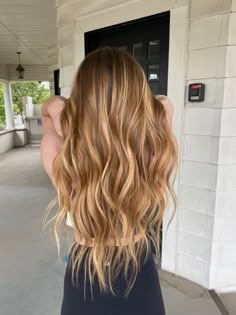 Bronde Balayage Honey, Golden Honey Hair, Caramel Blonde Hair, Honey Brown Hair, Blonde Hair Looks, Hair Dye Colors