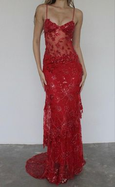 Red Prom Dress With Spaghetti Straps, Glamorous Red Evening Dress With Spaghetti Straps, Red Spaghetti Strap Evening Dress For Prom, Red Lace Sleeveless Evening Dress, Red Sleeveless Lace Evening Dress, Red Spaghetti Strap Dress For Prom Season, Red Spaghetti Strap Dress For Prom, Fitted Spaghetti Strap Dress For Red Carpet, Red Spaghetti Strap Dress For Gala