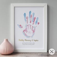 Meet your Posher, Carolina Handprint Art Kids, Perlengkapan Bayi Diy, Baby Footprint Art, Seni Resin, Southern Baby, Idee Babyshower, Baby Footprints