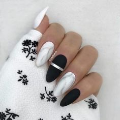 Nails 2022, Edgy Nails, Grunge Nails, Pretty Nail Art Designs, Makijaż Smokey Eye, Short Acrylic Nails Designs, Fire Nails, Pretty Acrylic Nails