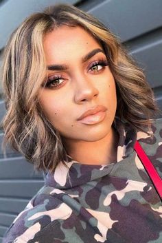 Style Short Wavy Hair, Caramel Hair Color, Bob Hairstyle Ideas, Trendy Bob, Hairstyle Ideas Easy, Wavy Bob Haircuts, Beautiful Black Hair, Medium Bob Hairstyles, Caramel Hair