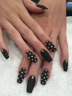 Diamond Nail Designs, Black And White Nails, Uñas Ideas, Thanksgiving Nail Designs, Unghie Nail Art, Matte Black Nails, Black Nail Art, Winter Nails Acrylic, Nails Design With Rhinestones