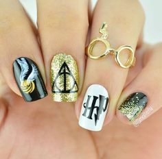 #NAILSMAGAZINE no Instagram: “Celebrating 20 years of Harry Potter. @smaltefy created this gorgeous salon set. Let's see our other Potter fans creations! #nailsmagazine…” Harry Potter Fanları, Citate Harry Potter, Buku Harry Potter, Harry Potter Fan Art