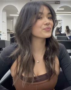 Balayage Hair With Wispy Bangs, 2023 Hair Trends For Women Layers, Dark Hair And Curtain Bangs, Hair Inspo Curtain Bangs And Layers, Wolfcut With Wispy Curtain Bangs, Wispy Bangs On Asians, Curtain Bangs At Cheekbone, Layered Haircut Wavy Hair Medium, Wolfcut Diamond Face