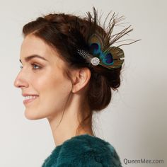 This feather hair clip is inspired by the very grand English Manor House, Cliveden House. I am fortunate enough to live ten minutes away from this glorious location, and visit there for inspiration as often as I can! Cliveden was a famous playground for the elite during the roaring twenties. One of its many, decadent gardens, features topiary peacocks. This peacock feather fascinator draws on the glamour, and natural beauty, of Cliveden, with its shimmering tones and colours (everything from blue through to gold, brown and black) and its rhinestone sparkles. I love to imagine I am a guest to Cliveden house in the 1920's attending a rather decadent party and wearing long gloves and my peacock feather fascinator. The joy of this feather headpiece, is that it is very versatile, and works with Cliveden House, Feather Hair Pieces, Gatsby Hair, Bridesmaid Hair Clips, 1920s Headpiece, Style Année 60, Fascinator Wedding, Vintage Headpiece, Feather Headpiece