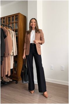 Business Formal Outfit, Conference Outfit, Interview Outfits Women, Business Professional Outfits, Business Attire Women, Corporate Attire, Look Formal, Corporate Fashion