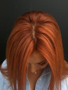 Dark Rooted Copper Hair, Intense Copper Blonde, Short Copper Hair With Dark Roots, Light Copper Red Hair, Ginger Hair Color Short, Short Copper Red Hair, Orange Short Hair, Intense Copper Hair, Medium Length Copper Hair