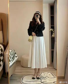 Japanese Work Outfit, Ivory Skirt Outfit, Korean Work Outfit Business Casual, Korean Casual Outfits, Muslim Fashion Outfits, Hijab Fashion Inspiration, Stylish Work Outfits, White Skirt