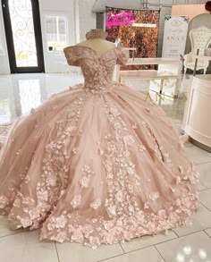 Non Puffy Quinceanera Dresses, Quinseñeras Dresses Pink, Quincera Dresses Rose Gold, Pink Off The Shoulder Quince Dress, Rose Champagne Quinceanera Dresses, Champagne Blush Quinceanera Dresses, Rose Gold Quinceanera Dresses With Cape, Quince Flower Bouquets Pink, Blush 15 Quinceanera Dresses