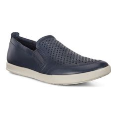 New Store Displaysee Pictures Color Name: Denim Blue 536284 02086 Refresh Your Casual Wardrobe With The Low-Cut Ecco Collin 2.0 Slip-On. Constructed From Exclusive Ecco Leather For A Luxurious Look And Feel, This Relaxed Slip-On Design Takes A Fresh Approach To Minimalist, Scandinavian Style With Modern Perforations And Subtle Contrast-Colored Stitching. The Highly Breathable Lining Makes It Ideal For Sunny Days, While The Lightweight Ecco Fluidform Sole And Foot-Fitted Last Offer Day-Long Ecco Shoes Mens, Birkenstock Styles, Pointed Loafers, Smart And Casual, Slip On Dress Shoes, Leather Boat Shoes, Smart Casual Style, Brown Leather Loafers, Driving Moccasins