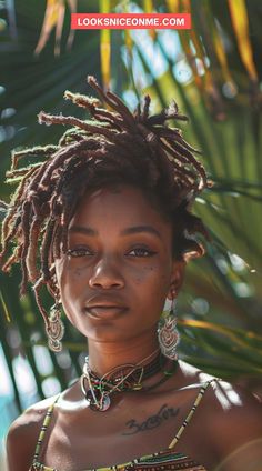 Whether you’re headed to the beach or exploring a new city, these vacation hairstyles—like bantu knots, goddess braids, and curly ponytails—make styling simple and stylish. #EasyHairstyles #VacationStyle #BlackBeauty Vacation Hairstyles For Black Women, Bantu Knot Hairstyles, Protective Braids, Vacation Hairstyles, Curly Ponytail, Bantu Knots, Short Curls, Natural Styles, Hairstyles For Black Women