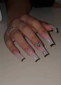 Nails Art Easy, How To Nail Art, Nails Art Simple, Nail Art 2022, Art For Short Nails, Nail Art For Short Nails, Future Nails, Chic Makeup, Nail Art At Home