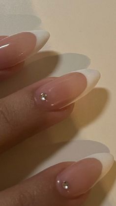 😇😇 Xv Nails, Tip Almond Nails, French Tip Almond Nails, French Tip Almond, Beauty Hacks Nails, Nagel Tips, Gel Nail Tips, Basic Nails, French Acrylic Nails