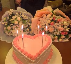 Aesthetic cake / birthday cake aesthetic/ aesthetic birthday cake / aesthetic heart cake / aesthetic birthday 16 Year Girl, Shaped Birthday Cake, Aesthetic Birthday Cake, Heart Shaped Birthday Cake, Heart Birthday Cake, Flower Birthday Party, 17th Birthday Ideas, Aesthetic Birthday, Simple Birthday Decorations