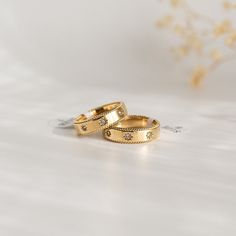 Gold Celestial Ring, Sun Rings, Non Tarnished Water Proof Rings, 18K Gold Jewelry For Women, Celestial Simple Band, Gifts for Her PRODUCT DETAILS ✦ Lead-free and Nickel-Free, a great choice for sensitive skin ✦ Hypoallergenic ✦ Tarnish-Free  ✦ WATERPROOF and SWEAT-RPOOF ✦ Material: 18k Gold Plated Over Stainless Steel. SHIPPING & PACKAGING Our jewelries are well packaged with care and will be shipped out within 1-3 business days via USPS.  ✦ If you have any questions, do not hesitant to message Gold Celestial Midi Rings For Wedding, Gold Celestial Rings For Anniversary, Gold Open Ring Toe Rings For Wedding, Heirloom Gold Couple Rings, Gold Toe Ring For Couples As A Gift, Gold Tarnish Resistant Couple Rings As Gift, Gold Tarnish-resistant Couple Rings For Gifts, Band Gifts, Gold Schmuck