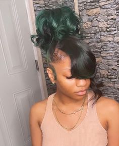 Messy Ponytail Hairstyles, Black Hair Bun, Black Hair Updo Hairstyles, Quick Weave Hairstyles, Hair Ponytail