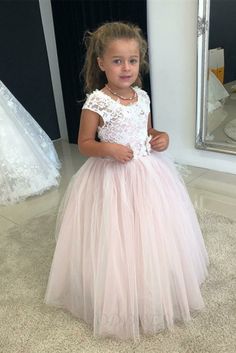 cute flower girl dresses, toddler flower girl dresses, rustic lace flower girl dresses. #flowergirldresses #wedding #rusticlace