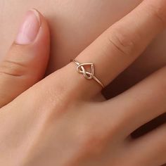 Beautiful Dainty Adjustable Tie Heart Mini Ring. Brand New Future Punk, Infinity Rings, Pink Morganite Engagement Ring, Twisted Heart, Casual Rings, Leaf Engagement Ring, Heart Engagement Rings, Gold Jewelry Earrings, Twist Ring