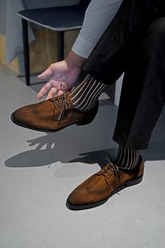 MenStyleWith Casual Derby Shoes MW-B523 Luxury Lace-up Oxfords For Business Casual, Elegant Low-top Leather Shoes With Brogue Detailing, Elegant Low-top Lace-up Shoes With Brogue Detailing, Elegant Brown Low-top Lace-up Shoes, Elegant Brown Lace-up Low-top Shoes, Elegant Low-top Lace-up Shoes For Derby, Elegant Low-top Lace-up Shoes For Business Casual, Elegant Low-top Lace-up Business Shoes, Luxury Low-top Formal Dress Shoes