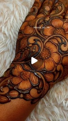 Mehndi Artist Rashmita | Henna Educator on Instagram: "New Backhand Mehndi Designs With Easy Step"