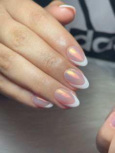 #uñasalmendradas con efecto Aurora Nails Design, Nails Aurora Effect, Nails Frances, Elegant Nails French, Kylie Nails, Shiny Nails Designs, Aurora Nails, Simple Gel Nails, Nails Only