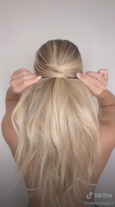 Diy Fancy Ponytail Hairstyles, Fancy Easy Ponytail, Wedding Ponytail Straight Hair, Fashion Ponytail Hairstyles, Messy Crossover Ponytail, Cross Over Ponytail, Super Easy Ponytail Hairstyles, Quick And Easy Ponytails For Long Hair, Party Hair Ponytail