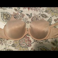 Vanity Fair Underwire Bra 38dd Convertible Straps Brand New With Tags. Macys Re Tagged The Bra. I Never Wore It Elegant Strapless Bra For Spring, Vanity Fair Bras, Convertible Bra, Floral Bra, Lace Caps, Full Coverage Bra, Black Bra, Plunge Bra, Pink Bra