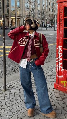 Tie Streetwear Outfit, 6form Outfits, Winter Dresss, Artsy Streetwear, Berlin Fashion Street, Closet Basics, Street Fashion Men Streetwear, Looks Street Style, Streetwear Fashion Women